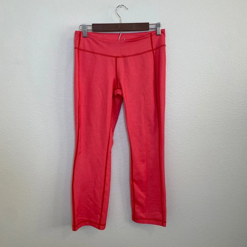 Lululemon Women's 30in‎ Waist Athletica Pink Herringbone Align Capri Leggings